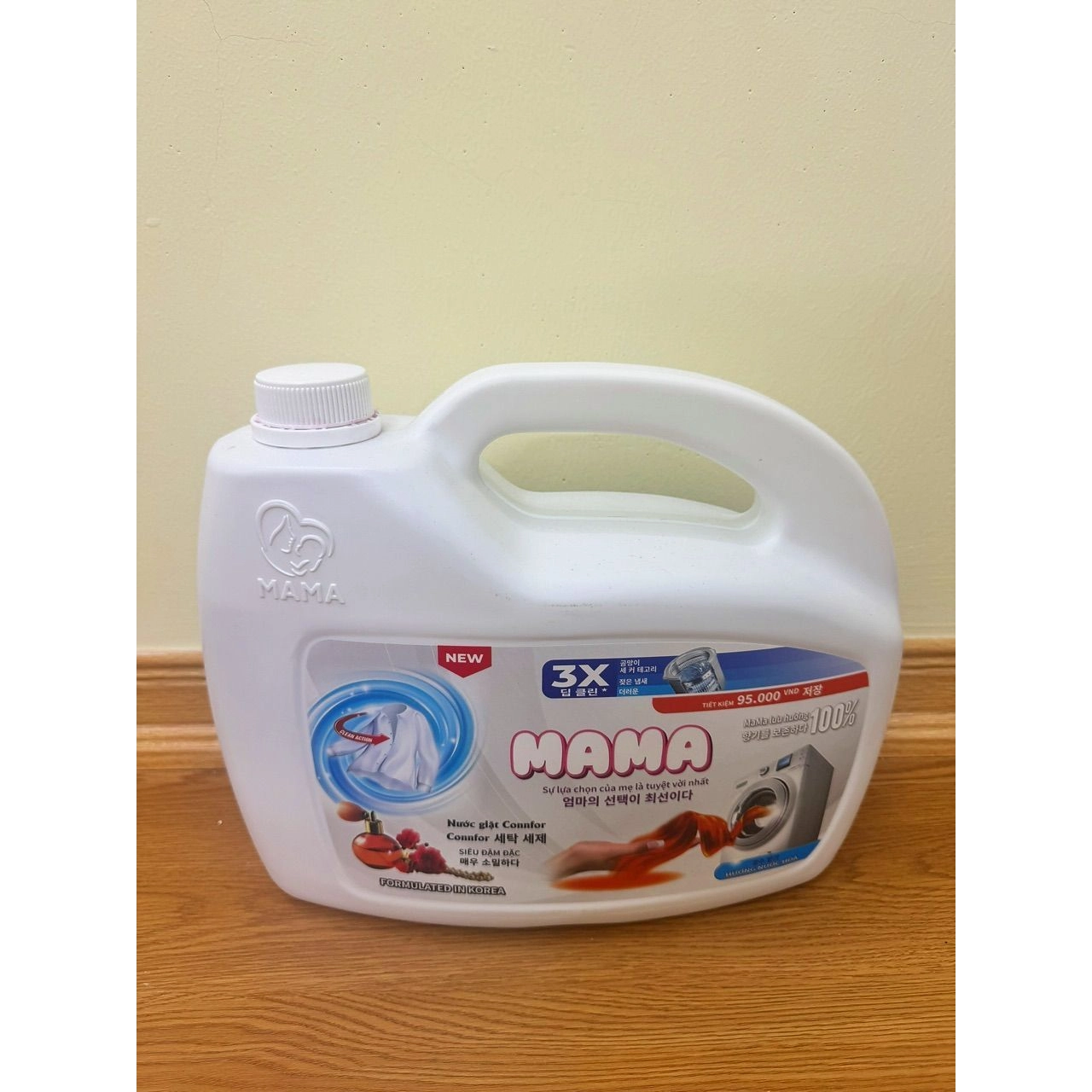 Chất lượng sản phẩm: Tot
nước giặt thơm, sạch giá rẻ can to nha mọi người, can 4,8kg giặt xong thấy quần áo sạch và mềm hơn so với nước giặt mình hay dùng nên mua nha mọi người